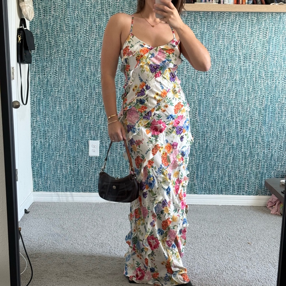 Show me your Mumu in Ivory Botanical Floral Maxi Dress size medium